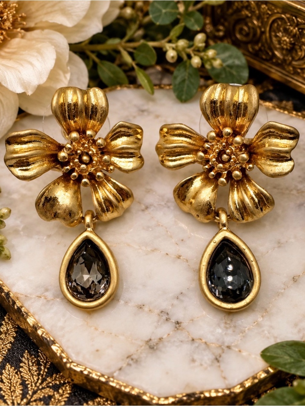 OSCAR DE LA RENTA Gold-tone Dogwood Flower Crystal Drop Earrings